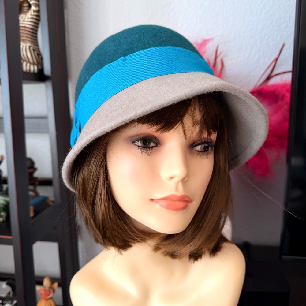 San Diego Hat Company Teal and Tan Cloche Hat